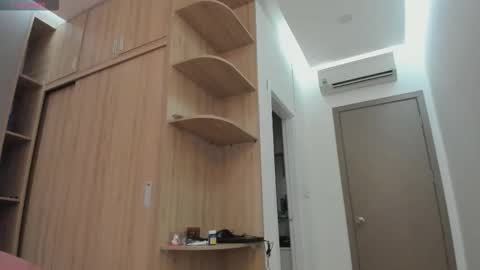 Vikky online show from December 15, 2025, 12:15 am