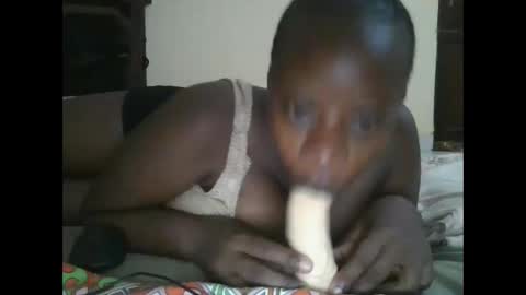 sweetyass25 online show from October 18, 2025, 5:35 pm