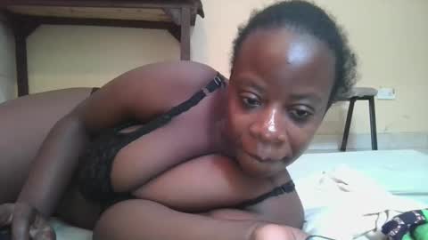 sweetyass25 online show from February 6, 2026, 7:56 am