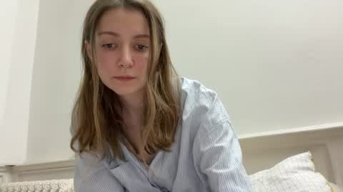 Snapshot of sweetyforever chatting on July 28, 2026, 11:48 pm Lily online show from July 28, 2026, 11:48 pm