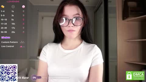 Astrid online show from October 17, 2025, 5:48 pm