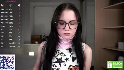 Astrid online show from November 5, 2025, 6:41 pm