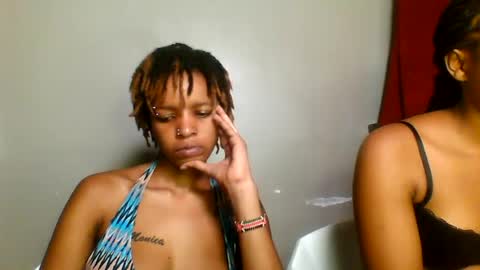 sweetz_candice online show from June 14, 2026, 9:33 am