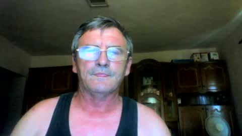 Snapshot of swergiu333 chatting on June 30, 2026, 8:15 am Raymond online show from June 30, 2026, 8:15 am