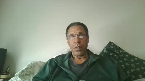 swimmerbod2495 online show from February 1, 2026, 6:06 pm