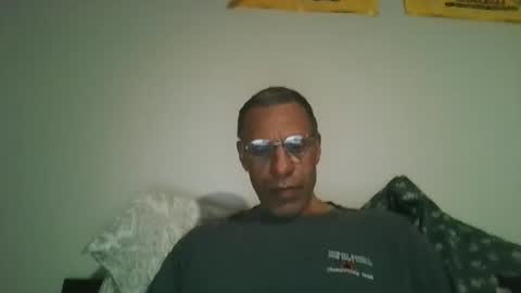 swimmerbod2495 online show from February 7, 2026, 1:20 am