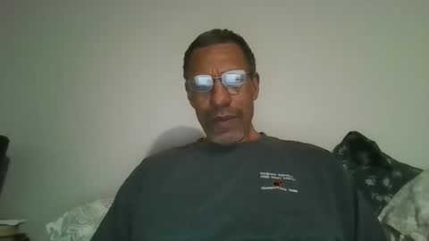 swimmerbod2495 online show from February 22, 2026, 3:29 am