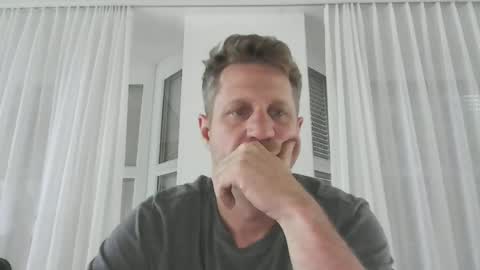 swisstom72 online show from July 18, 2026, 11:25 am