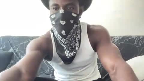 Snapshot of swolebrahxx chatting on August 3, 2026, 4:11 pm swolebrahxx online show from August 3, 2026, 4:11 pm