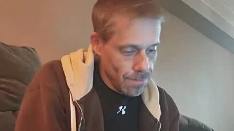 Snapshot of swontguy2025 chatting on December 28, 2024, 4:41 am swontguy2025 online show from December 28, 2024, 4:41 am