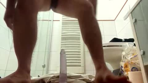 sxybdyxl66 online show from April 3, 2026, 11:14 pm