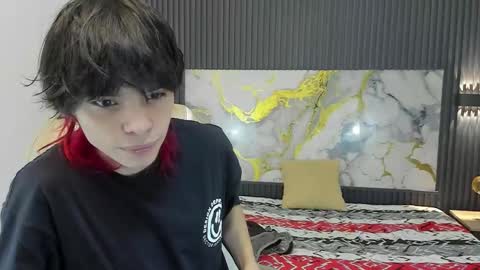 sylasfrost online show from December 19, 2025, 7:54 pm