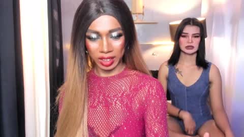 Snapshot of sylviafoxxx chatting on May 24, 2026, 1:32 am sylviafoxxx online show from May 24, 2026, 1:32 am