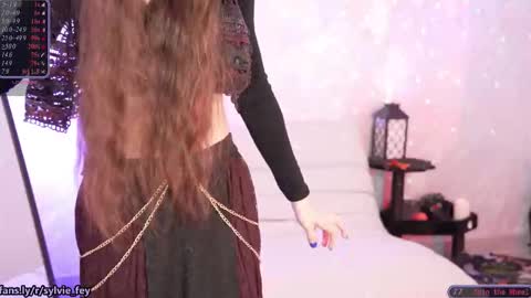 Sylvie online show from September 24, 2025, 10:46 pm