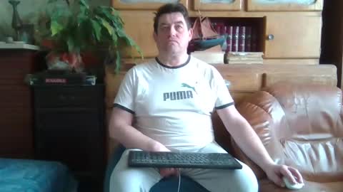 Snapshot of sympa_trique chatting on February 15, 2025, 9:49 am sympa_trique online show from February 15, 2025, 9:49 am