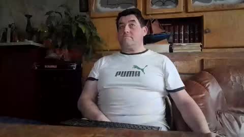 Snapshot of sympa_trique chatting on February 15, 2025, 4:34 pm sympa_trique online show from February 15, 2025, 4:34 pm