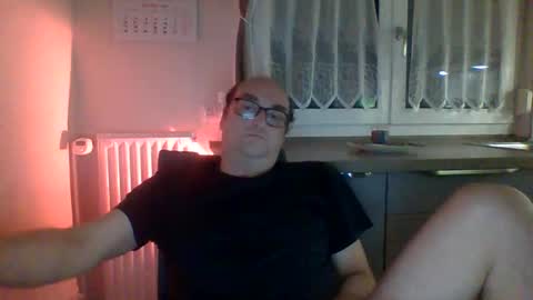 t0815 online show from November 3, 2025, 7:26 pm