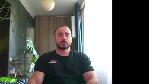 Snapshot of t_huracane chatting on April 25, 2026, 3:42 pm Huracane online show from April 25, 2026, 3:42 pm