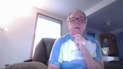 tacrunner66_ online show from April 17, 2026, 1:58 pm