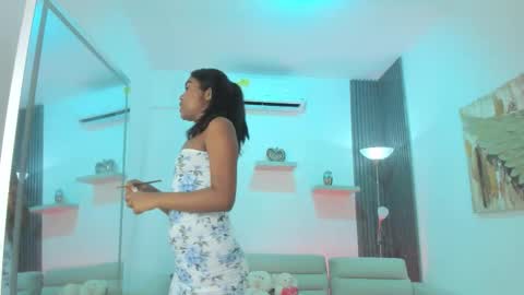 Tahiela  online show from February 3, 2026, 11:48 am