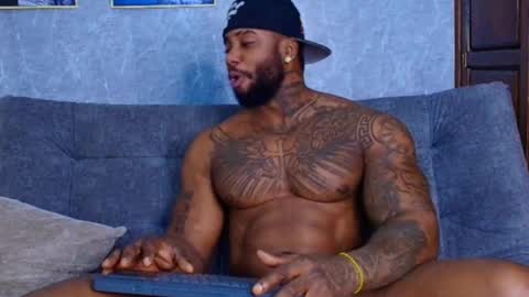 Tairon Tucke online show from February 25, 2025, 6:03 am