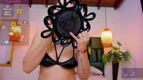 Taissa online show from October 8, 2025, 9:23 pm