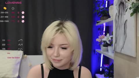 Snapshot of taitatkins chatting on January 28, 2025, 9:08 pm Emily online show from January 28, 2025, 9:08 pm