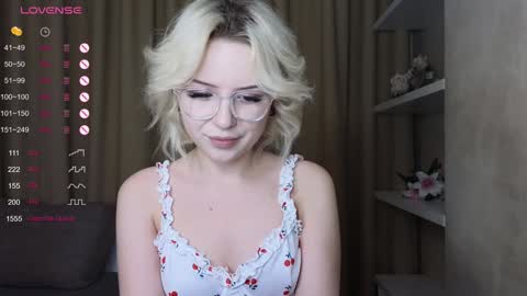 Snapshot of taitatkins chatting on February 1, 2025, 9:19 pm Emily online show from February 1, 2025, 9:19 pm