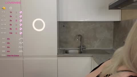 Snapshot of taitatkins chatting on February 7, 2025, 12:09 am Emily online show from February 7, 2025, 12:09 am