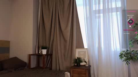 Snapshot of taitatkins chatting on February 7, 2025, 11:34 am Emily online show from February 7, 2025, 11:34 am