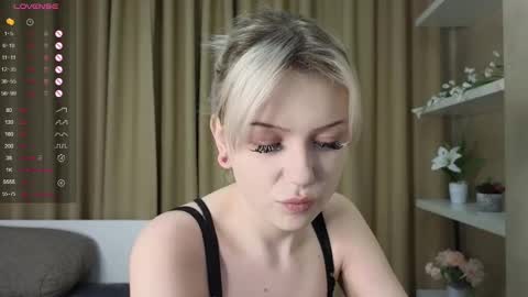 Snapshot of taitatkins chatting on March 5, 2025, 9:59 pm Emily online show from March 5, 2025, 9:59 pm