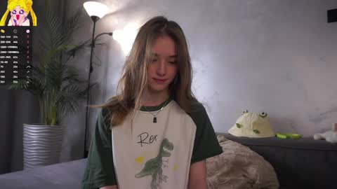 Mia online show from March 27, 2026, 1:44 am