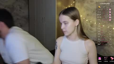 taiti_fox_cub online show from November 14, 2025, 6:28 pm