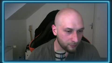 Beelzeboss59 online show from April 17, 2026, 7:39 pm