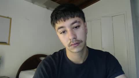 Snapshot of talhi_ chatting on December 29, 2024, 5:33 pm talhi_ online show from December 29, 2024, 5:33 pm