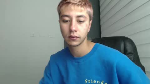 Snapshot of talhi_ chatting on February 10, 2025, 9:47 am talhi_ online show from February 10, 2025, 9:47 am