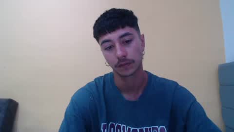 Snapshot of talhi_ chatting on October 23, 2025, 3:17 am talhi_ online show from October 23, 2025, 3:17 am