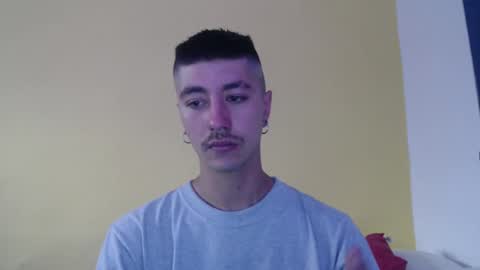 Snapshot of talhi_ chatting on November 18, 2025, 7:18 pm talhi_ online show from November 18, 2025, 7:18 pm