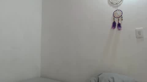 Snapshot of talhi_ chatting on December 17, 2025, 6:03 pm talhi_ online show from December 17, 2025, 6:03 pm