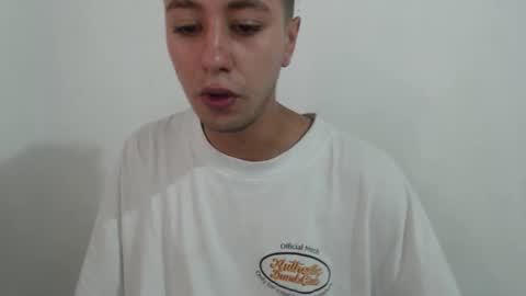 Snapshot of talhi_ chatting on January 6, 2026, 5:49 pm talhi_ online show from January 6, 2026, 5:49 pm