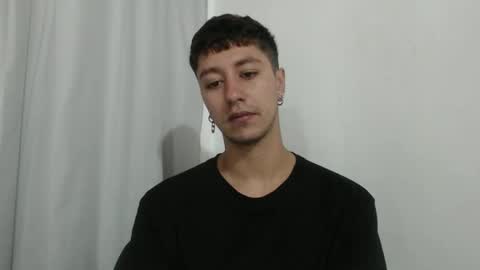 Snapshot of talhi_ chatting on January 11, 2026, 1:32 am talhi_ online show from January 11, 2026, 1:32 am