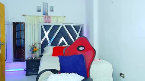 taliana  modelo independiente online show from March 30, 2026, 2:12 am