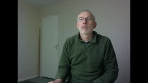 Snapshot of taliesin4321 chatting on January 1, 2025, 12:32 am Jack Pierrot online show from January 1, 2025, 12:32 am