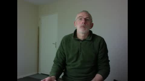 Snapshot of taliesin4321 chatting on January 2, 2025, 7:51 pm Jack Pierrot online show from January 2, 2025, 7:51 pm