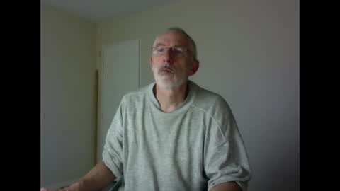 Snapshot of taliesin4321 chatting on October 15, 2025, 6:52 pm Jack Pierrot online show from October 15, 2025, 6:52 pm