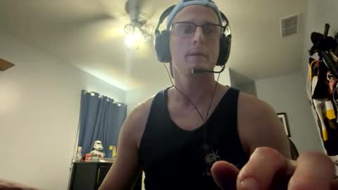 Snapshot of tallglassowater9cut459014 chatting on June 6, 2026, 3:50 pm first stream was very fun grateful for every follow and super active chat online show from June 6, 2026, 3:50 pm