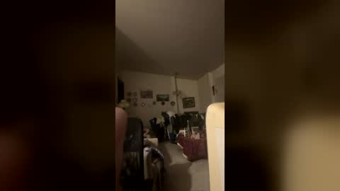 tallhandsomehung69 online show from July 18, 2026, 3:22 am