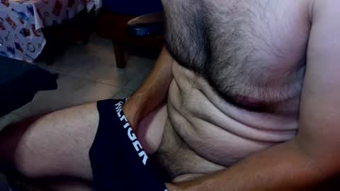 Snapshot of talltannhandsome chatting on July 6, 2026, 10:01 pm talltannhandsome online show from July 6, 2026, 10:01 pm
