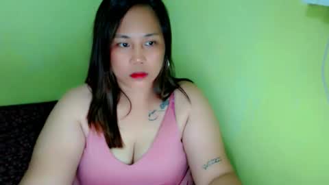 Snapshot of tam0802 chatting on October 8, 2025, 10:35 am tam0802 online show from October 8, 2025, 10:35 am