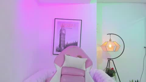 Snapshot of tamara_slimx chatting on February 20, 2025, 3:45 am Tamara online show from February 20, 2025, 3:45 am
